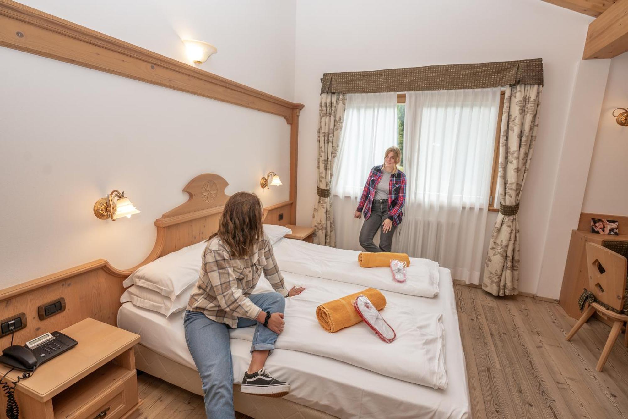 Wellness Hotel Lupo Bianco Canazei Εξωτερικό φωτογραφία